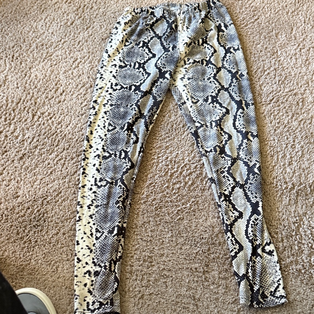 Snakeskin Print Leggings